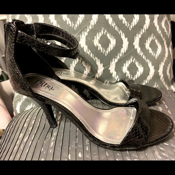 Formal Shoes - Picture 1 of 4